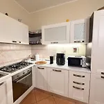 A Due Passi Dal Mare Apartment *